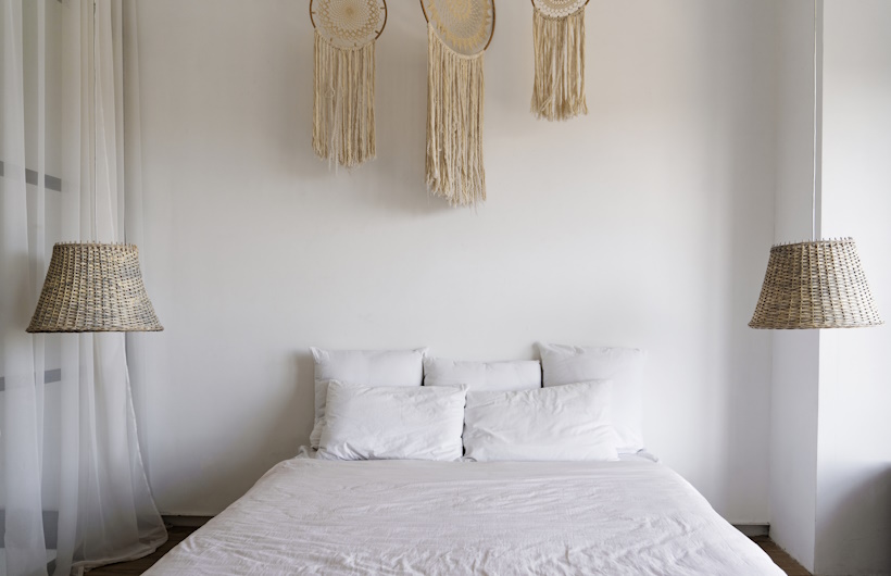 -Ide-Desain-Interior-Kamar-Tidur-Sempit-yang-Nyaman-dan-Tidak-Berantakan-Arsika