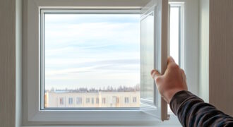 Biar-Rumah-Nggak-Pengap-Begini-Cara-Menempatkan-Ventilasi-yang-Tepat-Arsika-Daily