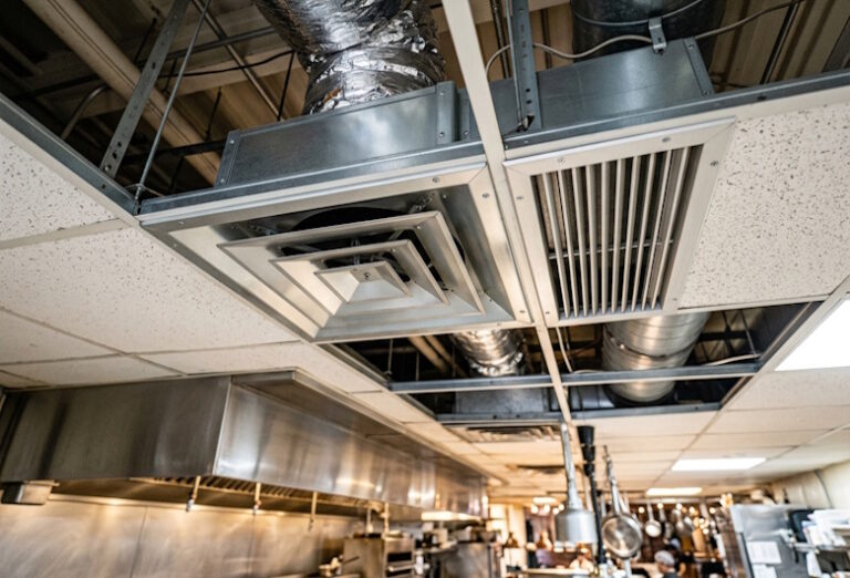 Bukan-Cuma-Perkara-AC-Dingin-Begini-Rahasia-Mengatur-Sirkulasi-Udara-HVAC-Restoran-yang-Benar-Arsika-Daily