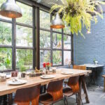Kenali-Dulu-7-Konsep-Desain-Restoran-yang-Bikin-Pengunjung-Betah-Sebelum-Bangun-Resto-Arsika-Daily